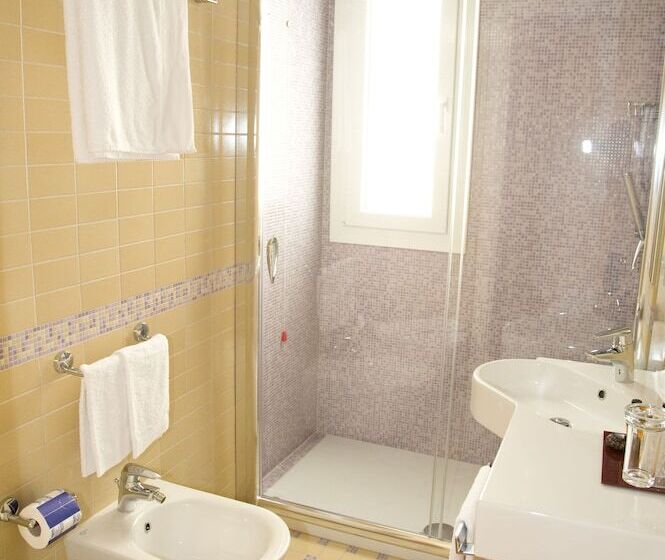 スタンダードルーム, Artemis