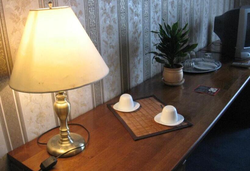 اتاق استاندارد, Diplomat Apart