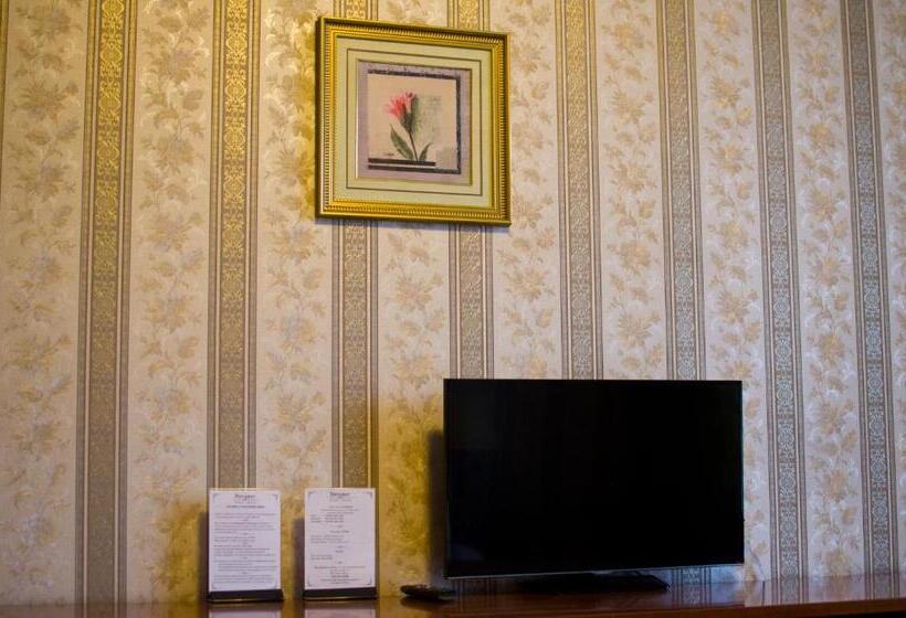 اتاق استاندارد, Diplomat Apart