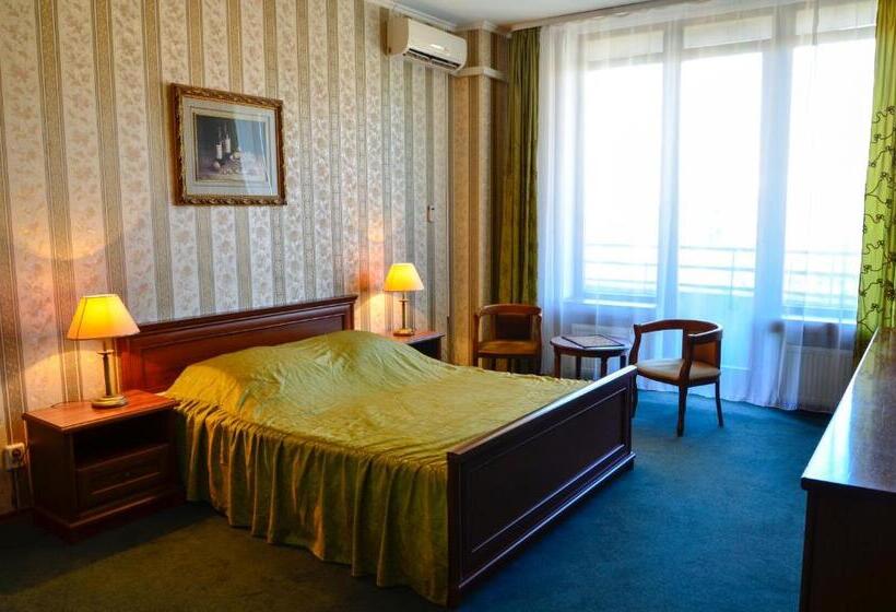 اتاق استاندارد, Diplomat Apart