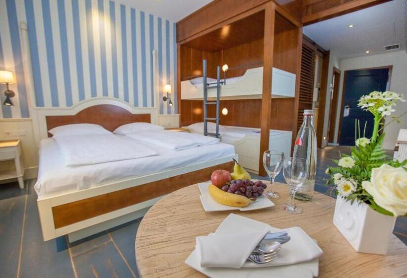 Номер Стандарт Трехместный, 4 Sterne Superior Erlebnishotel Bell Rock, Europa Park Freizeitpark & Erlebnis Resort