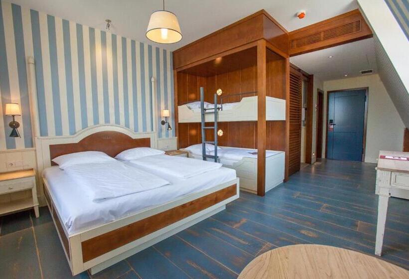 Четырехместный Номер Стандарт, 4 Sterne Superior Erlebnishotel Bell Rock, Europa Park Freizeitpark & Erlebnis Resort
