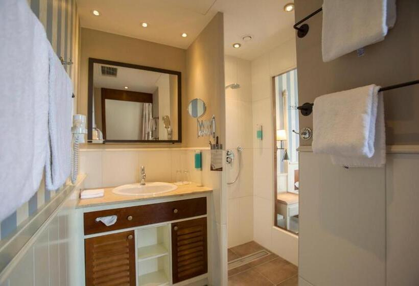 Семейный Номер, 4 Sterne Superior Erlebnishotel Bell Rock, Europa Park Freizeitpark & Erlebnis Resort
