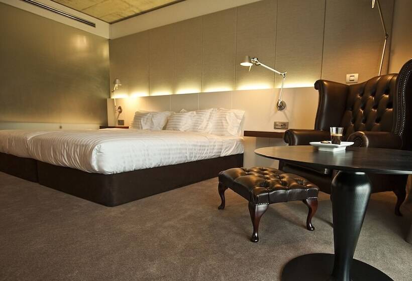 スタンダードルーム, Graffit Gallery Design