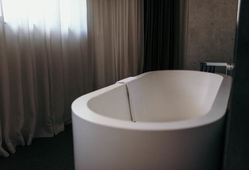 スタンダードルーム, Graffit Gallery Design