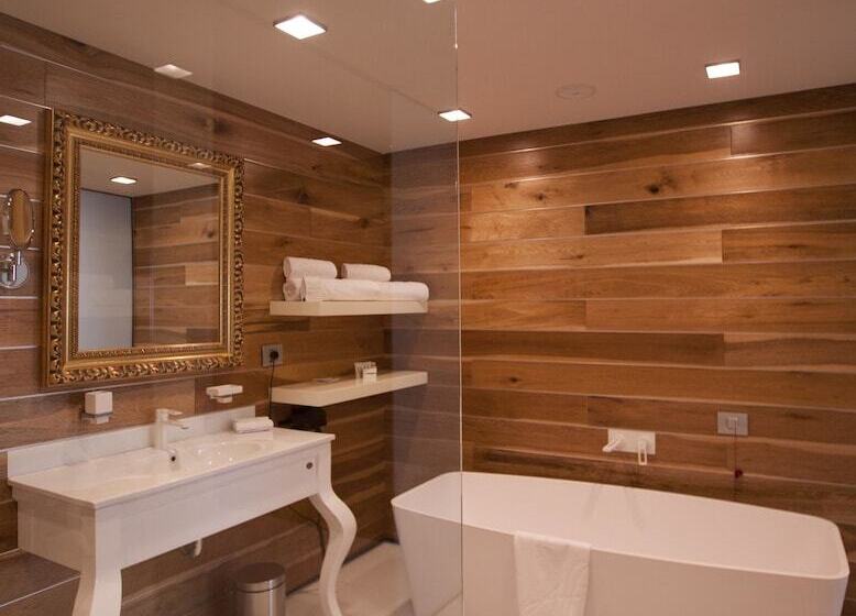 ジュニアスイート, Graffit Gallery Design