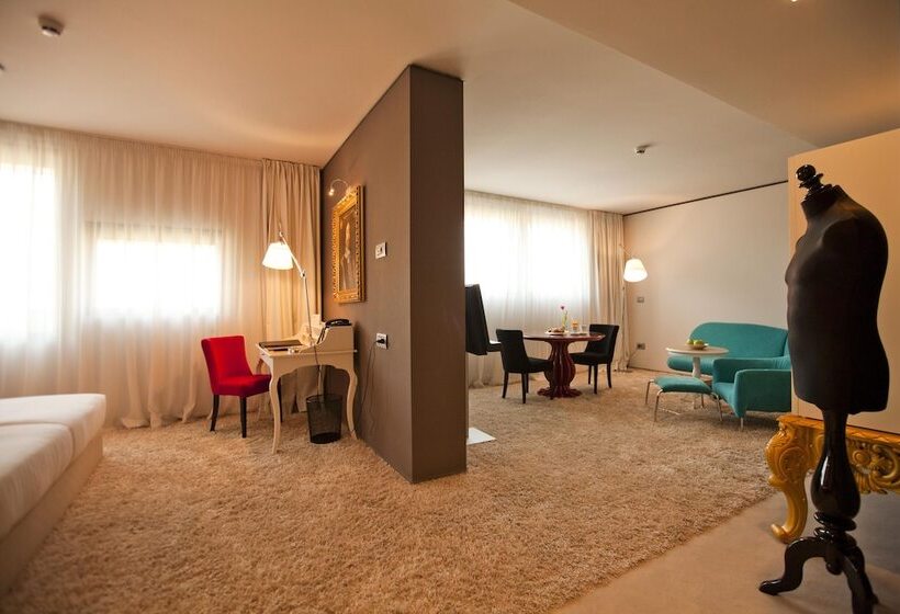 ジュニアスイート, Graffit Gallery Design