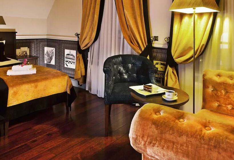 Трехместный Номер Superior, Holland House Residence Old Town