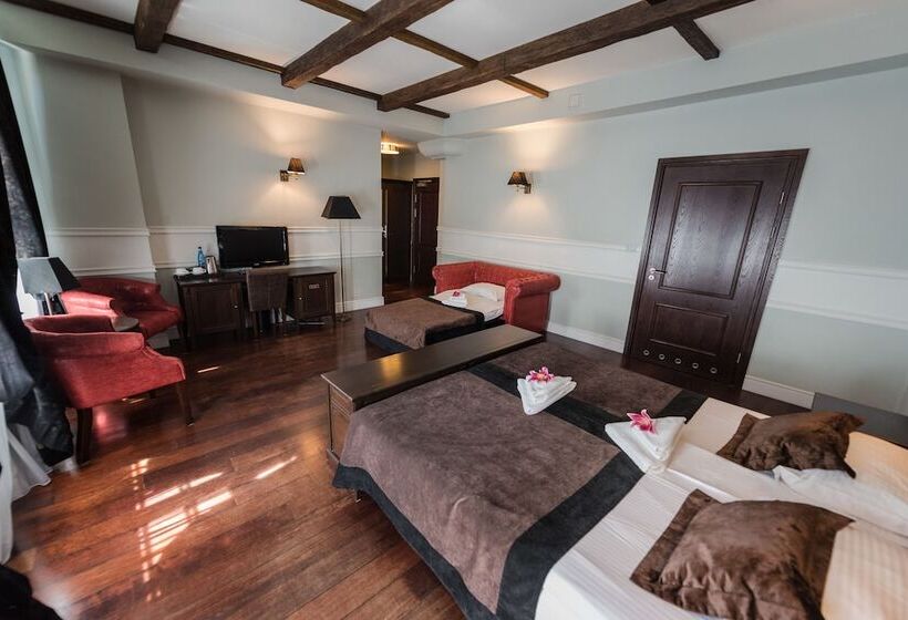 Трехместный Номер Superior, Holland House Residence Old Town