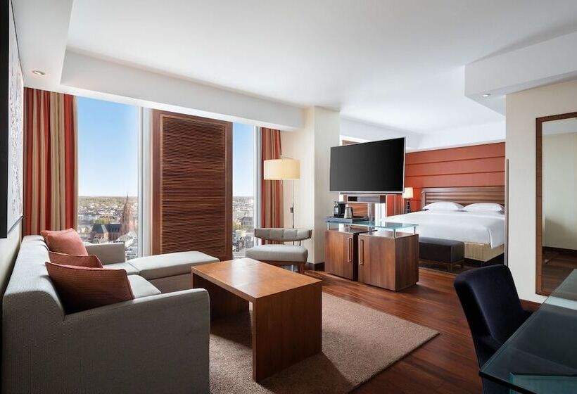 جناح جونيور, Jw Marriott Hotel Frankfurt