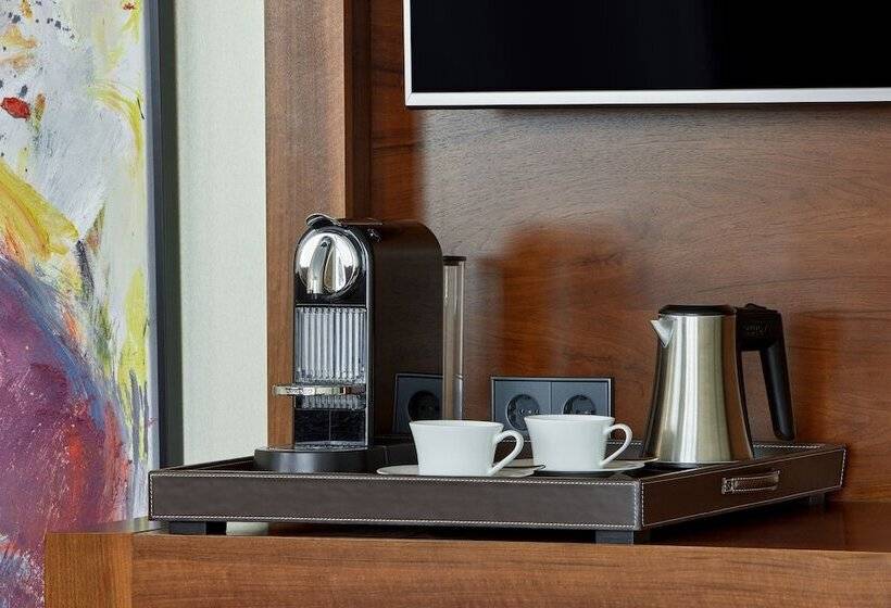 سوئیت با چشم‌انداز, Jw Marriott Hotel Frankfurt