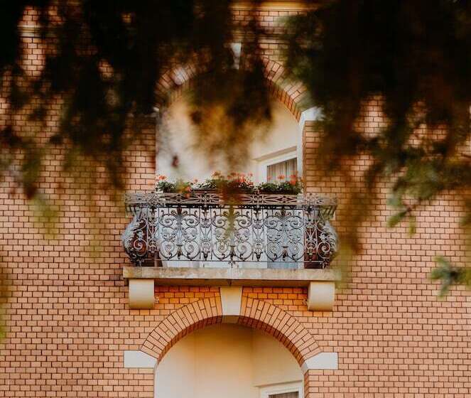 غرفة قياسية فردية, Kaiserhof Victoria