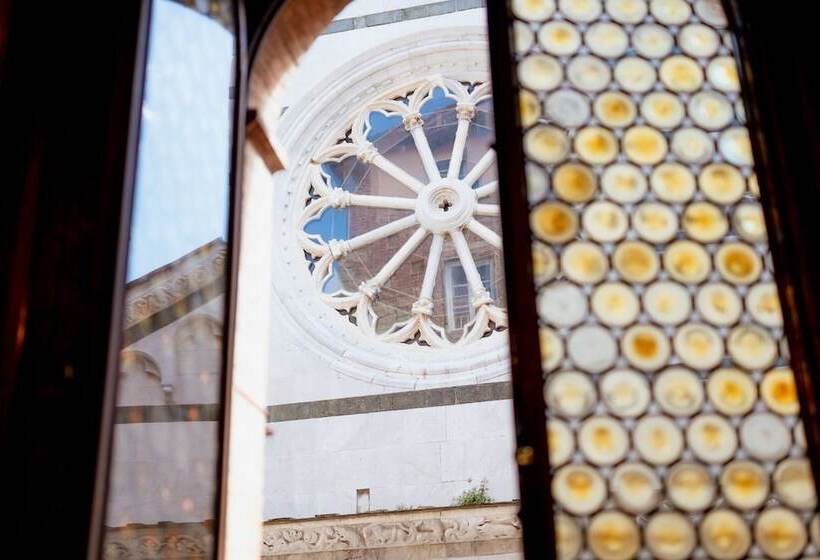 اتاق استاندارد, L'antica Bifore