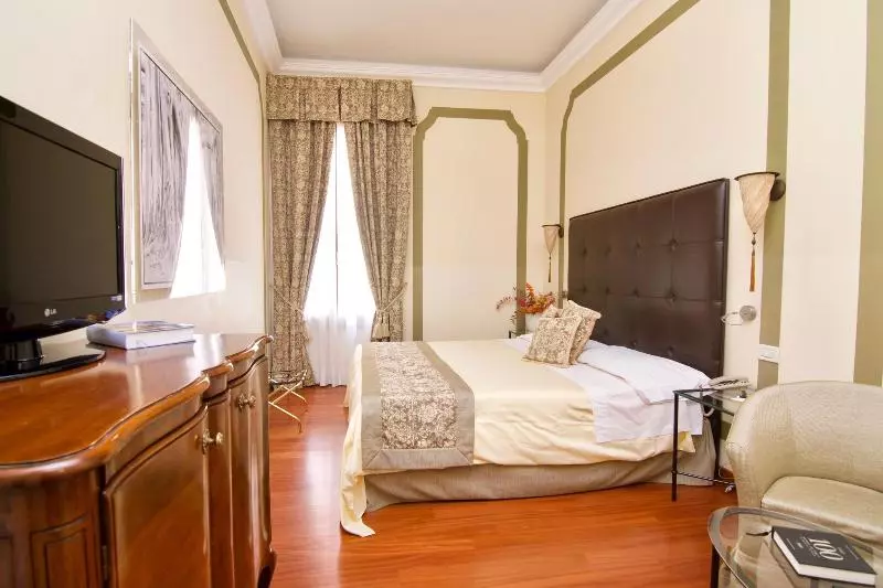 اتاق کلاسیک, Le Isole