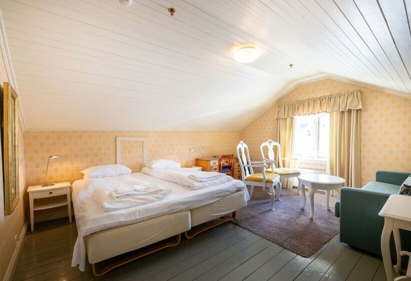 Семейный Номер, Lillesand Hotel Norge