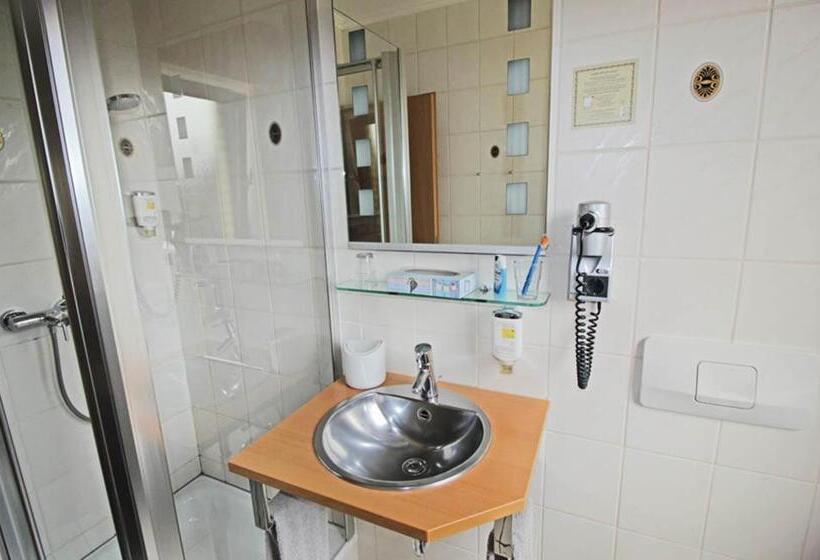 スタンダードシングルルーム, Lindenkrug