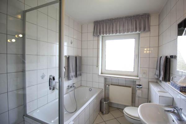 スイート(家族用), Lindenkrug