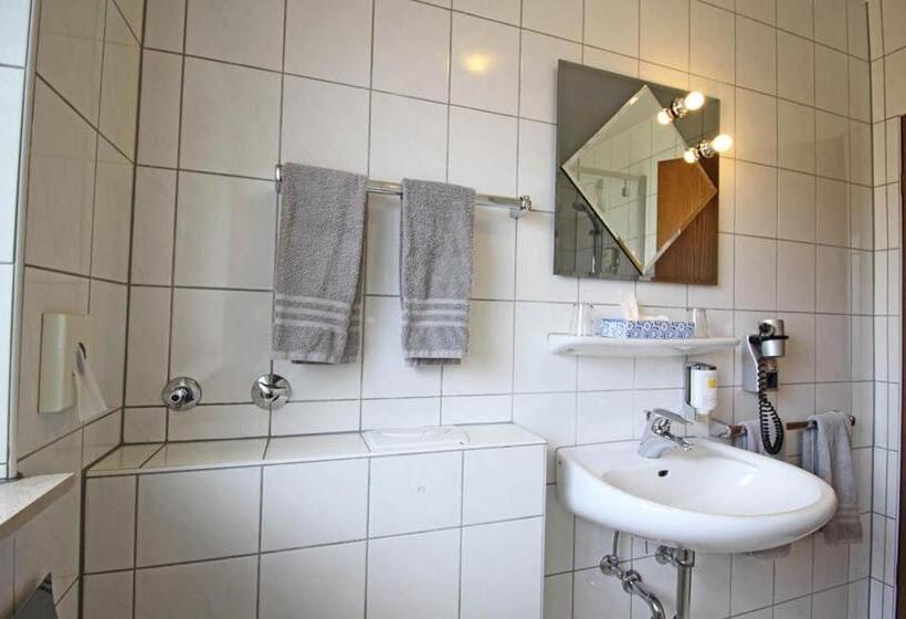 エコノミーシングルルーム, Lindenkrug