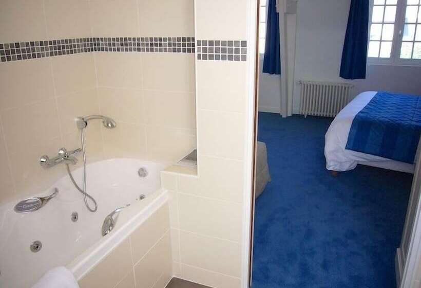 컴포트 룸, Logis Hotel, Restaurant Et Spa Le Relais De Broceliande