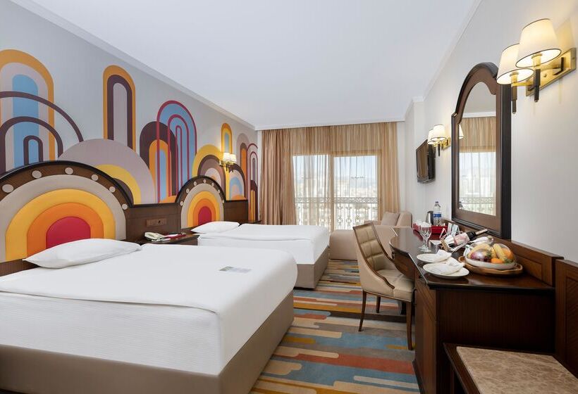 اتاق لوکس با چشم‌انداز شهر, Megasaray Westbeach Antalya