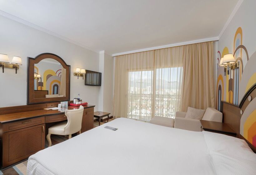 اتاق لوکس با چشم‌انداز شهر, Megasaray Westbeach Antalya