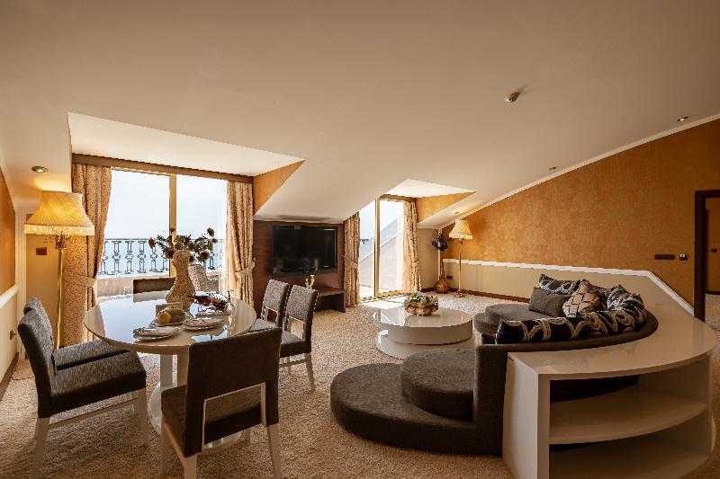سوئیت با تخت بزرگ, Megasaray Westbeach Antalya