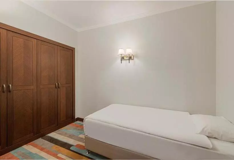 Family Room Side Sea View, Megasaray Westbeach Antalya
