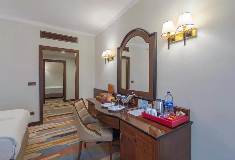 Family Room Side Sea View, Megasaray Westbeach Antalya