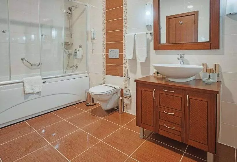 Deluxe Triple Room Sea View, Megasaray Westbeach Antalya
