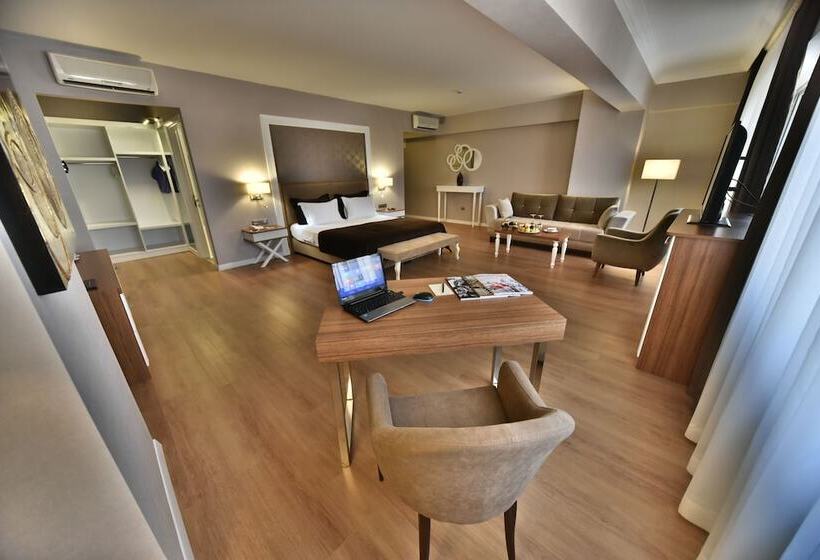 سوییت اجرایی, North Point