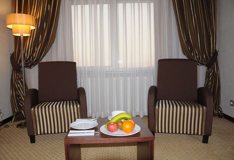 اتاق استاندارد, North Point