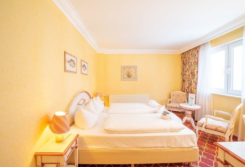 סוויטת ג'וניור נוף לים, Rugard Thermal Strand