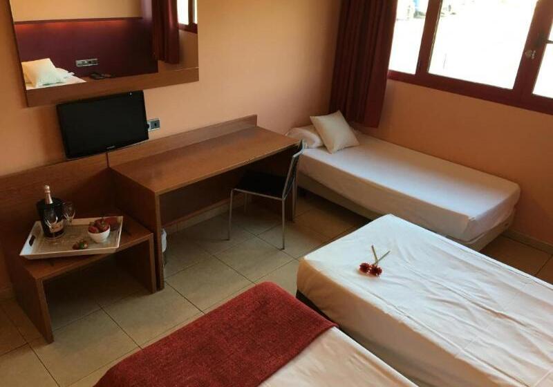 스탠다드 룸 킹사이즈 침대, Scandic Bakklandet