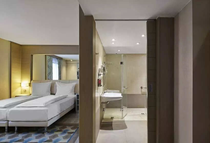 スーペリアールーム, Titanic Comfort Mitte