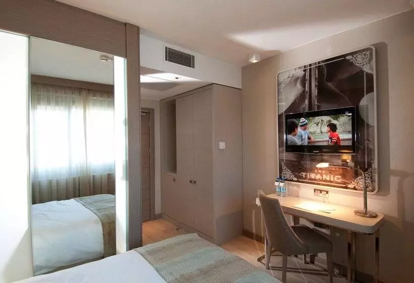 スーペリアールーム, Titanic Comfort Mitte