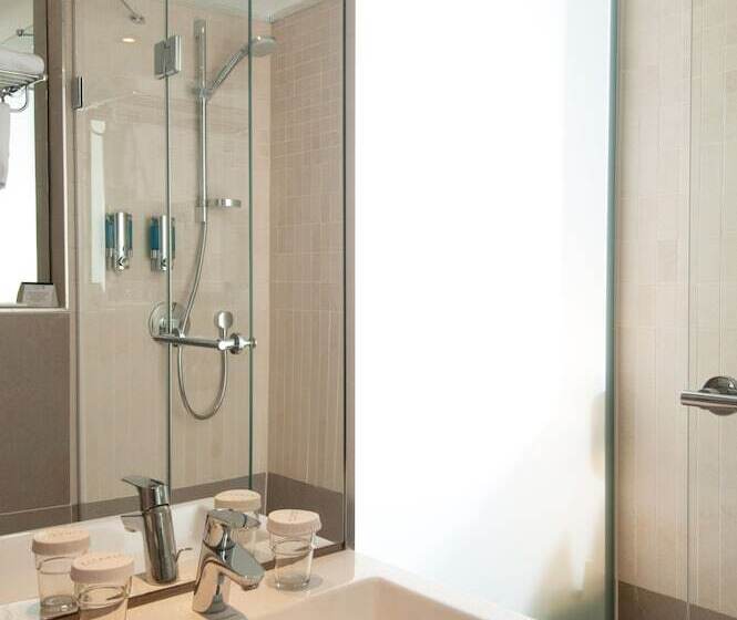 اتاق استاندارد, Titanic Comfort Mitte