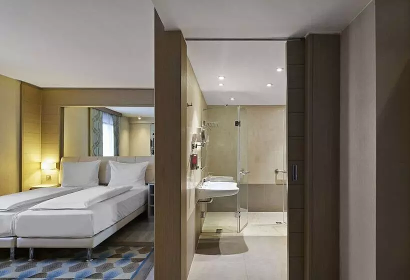 スーペリアールーム, Titanic Comfort Mitte