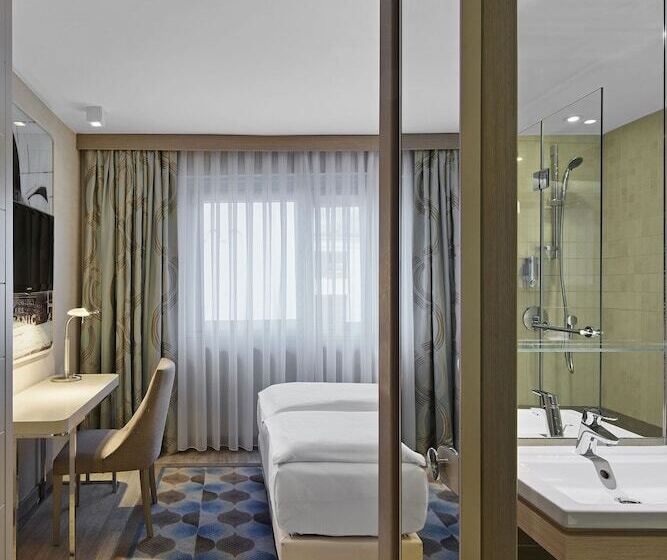 اتاق سوپریور, Titanic Comfort Mitte