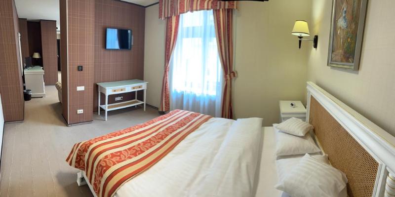 דירת חדר, Villa & Restaurant Levoslav House