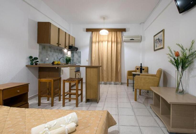 Студио Стандарт Вид на Сад, Philippos Apartments