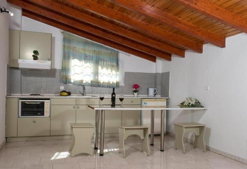 Апартаменты 1 Спальня, Philippos Apartments