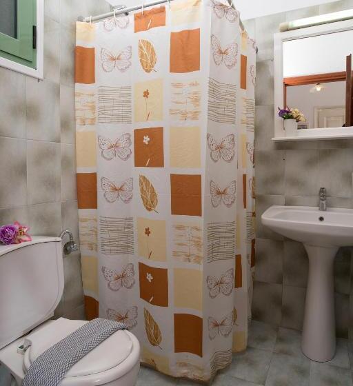 스탠다드 스튜디오, Philippos Apartments