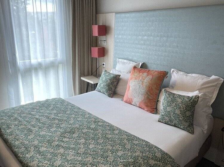 דירת חדר, Residhome Paris Guyancourt