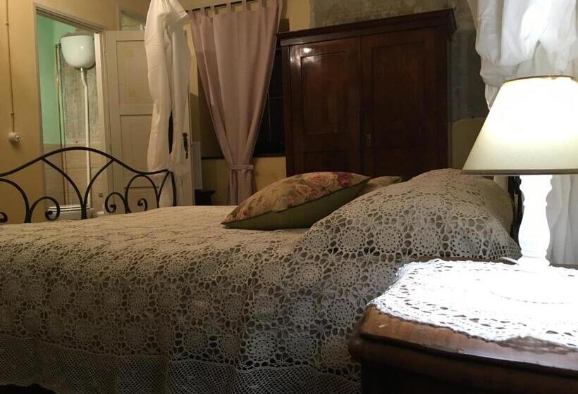 اتاق استاندارد, Villa Della Stua
