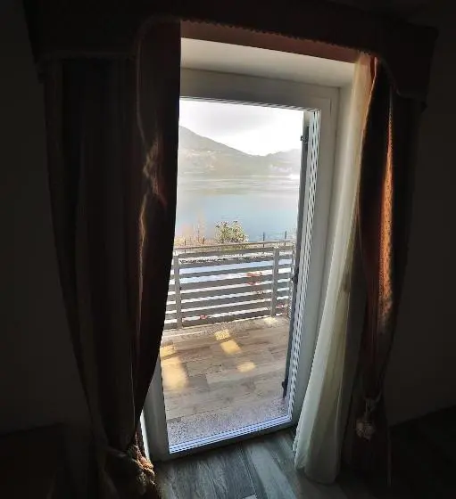 レイクビュースタンダードルーム, Happy Days Sul Lago