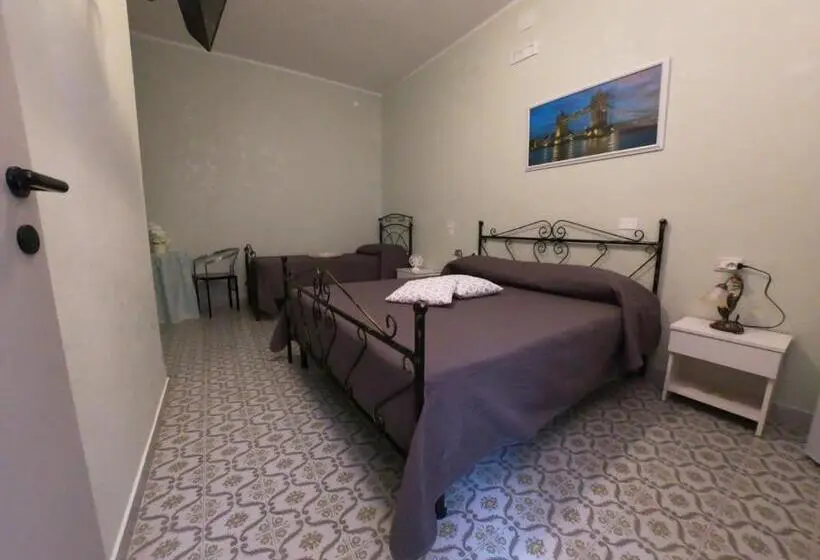 اتاق استاندارد سه نفره, Le Stanze Di Ricci   Affittacamere Low Cost