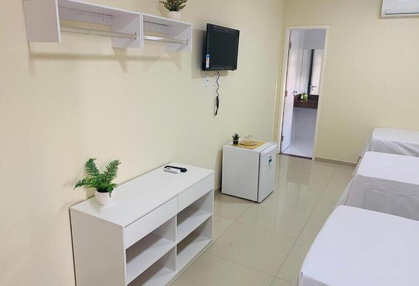 Chambre Quadruple Supérieure, Pousada Litorânea