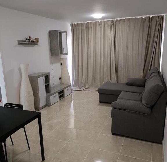 آپارتمان 1 خوابه با بالکن, Strelitzia Park