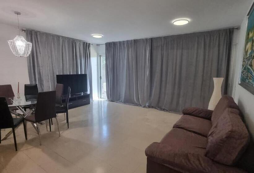 آپارتمان 1 خوابه با تراس, Strelitzia Park