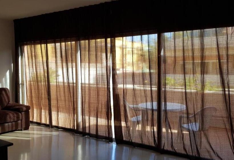 آپارتمان 1 خوابه با چشمانداز باغ, Strelitzia Park